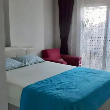 Διαμέρισμα Carsiya Yuerueyerek 2 Dakika Tuem Ev